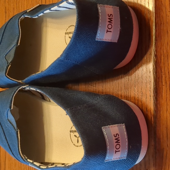Toms navy slip ons (mens) - Picture 2 of 5